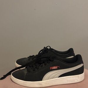 Women’s Puma sneakers